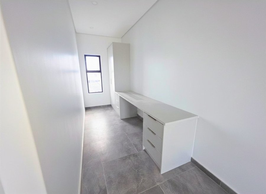 4 Bedroom Property for Sale in Sandown Western Cape